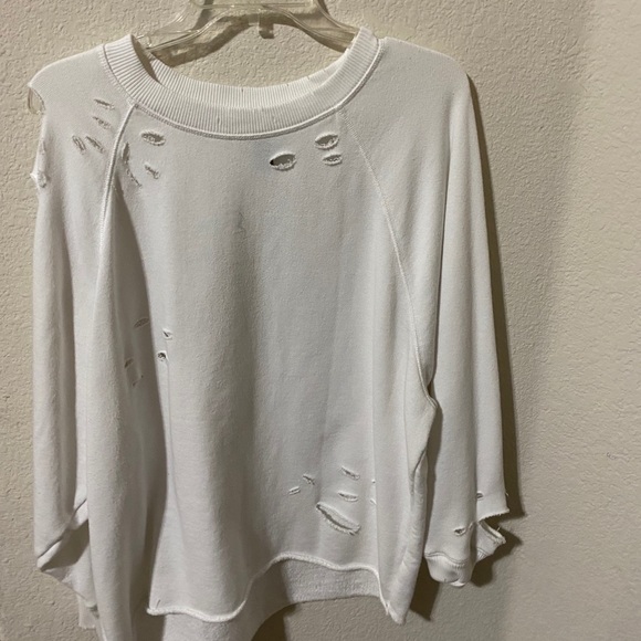 pullover - Picture 1 of 2